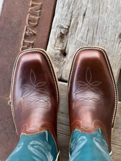 Olathe Boot Co. | Chocolate Horsebutt Boot 9 Olathe Boot Co. | Chocolate Horsebutt Boot -Boy Straw Hat Sales Shop IMG 0312 1