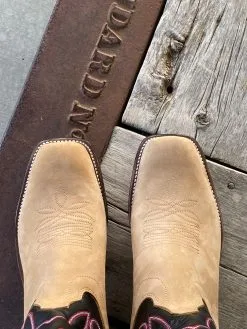 Olathe Boot Co. | Teak Crazyhorse/Black Glove Boot -Boy Straw Hat Sales Shop IMG 5942